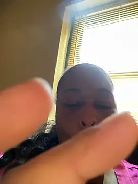 Snapshot of yummy0322 chatting on October 5, 1:16 pm yummy0322 online show from October 5, 1:16 pm