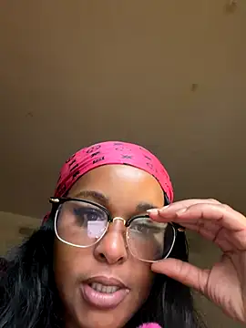 Snapshot of yummy0322 chatting on October 30, 1:45 pm yummy0322 online show from October 30, 1:45 pm