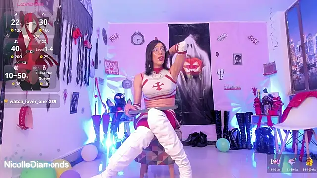Snapshot of NicolleDiamonds_cg chatting on October 17, 3:15 pm NicolleDiamonds cg online show from October 17, 3:15 pm