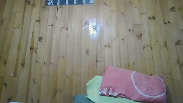 Snapshot of Roselingalvis13 chatting on September 29, 3:55 am Roselingalvis13 online show from September 29, 3:55 am