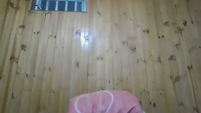 Snapshot of Roselingalvis13 chatting on October 13, 4:48 am Roselingalvis13 online show from October 13, 4:48 am