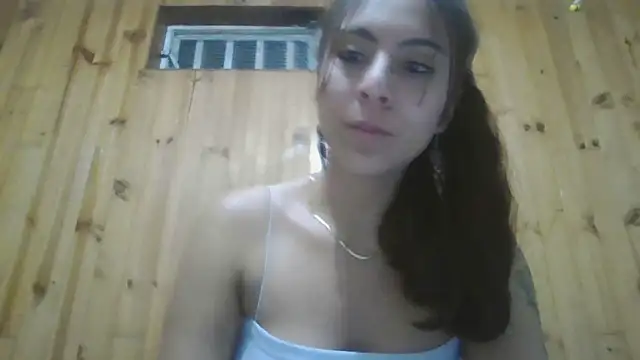 Snapshot of Roselingalvis13 chatting on September 21, 3:16 am Roselingalvis13 online show from September 21, 3:16 am