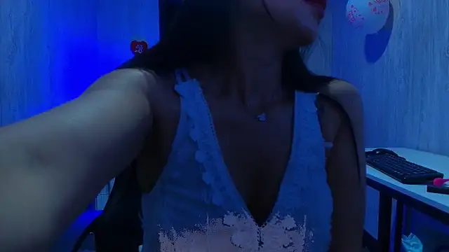 dulcce moon online show from September 16, 7:44 pm