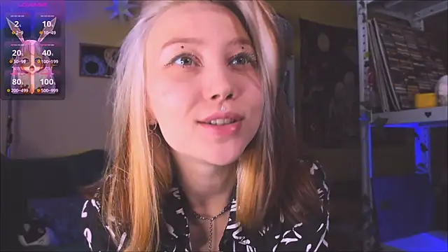 Snapshot of Nicole_matt chatting on October 6, 12:27 am Nicole matt online show from October 6, 12:27 am