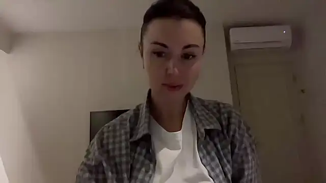 Snapshot of Gilin1 chatting on October 10, 7:08 pm Gilin1 online show from October 10, 7:08 pm