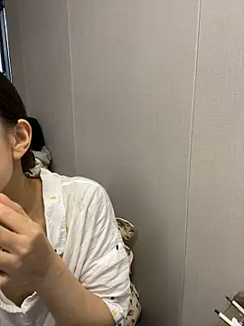 Snapshot of haiyan125216 chatting on October 9, 7:23 am haiyan125216 online show from October 9, 7:23 am