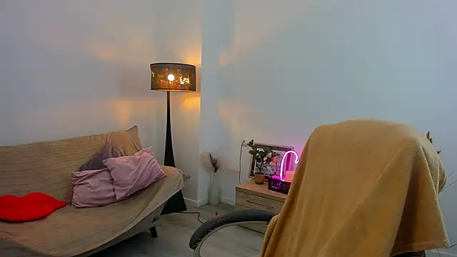 Kylie Kathy online show from November 3, 4:55 pm