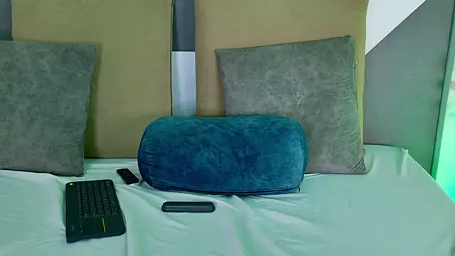 Celine Lee online show from October 3, 6:13 pm