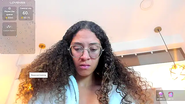 Hanna Cornee  online show from October 11, 2:09 pm