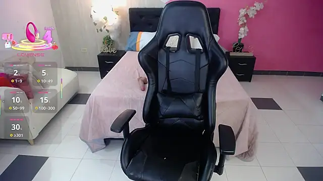 Snapshot of sophia_brunette_ chatting on September 26, 12:36 pm sophia brunette online show from September 26, 12:36 pm