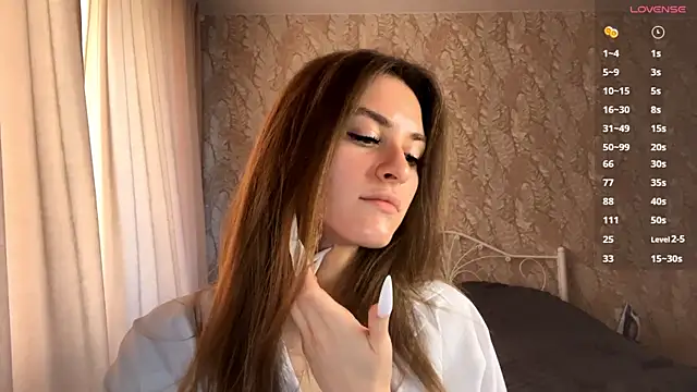 miainheat online show from October 8, 8:29 am