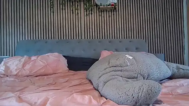 poppyinga1 online show from March 15, 12:40 pm