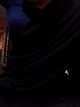 Snapshot of Prionti- chatting on October 9, 9:02 am Prionti- online show from October 9, 9:02 am