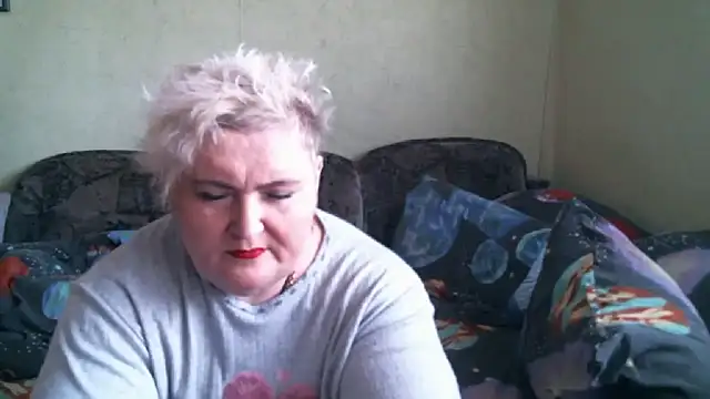 Snapshot of Lana555 chatting on October 2, 11:59 am Lana555 online show from October 2, 11:59 am