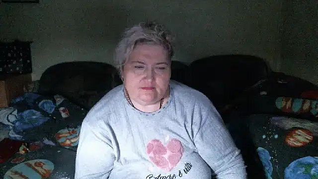 Snapshot of Lana555 chatting on October 16, 12:02 am Lana555 online show from October 16, 12:02 am