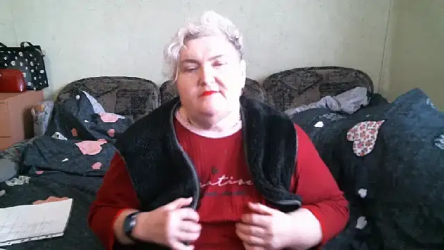 Snapshot of Lana555 chatting on October 21, 12:42 pm Lana555 online show from October 21, 12:42 pm