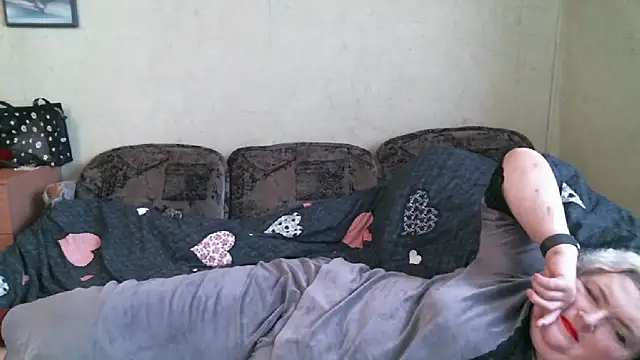 Snapshot of Lana555 chatting on October 24, 12:45 pm Lana555 online show from October 24, 12:45 pm