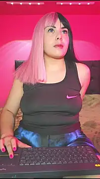 Snapshot of HollowLady_01 chatting on September 18, 12:20 am HollowLady 01 online show from September 18, 12:20 am