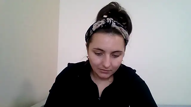 DInaraXRose online show from October 17, 11:35 am