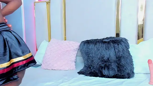 Aurora-Queen online show from October 11, 8:33 pm