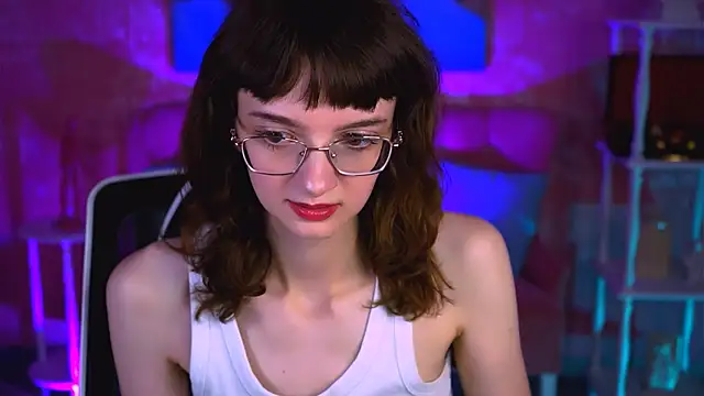 MollyJiggles online show from September 21, 12:26 pm