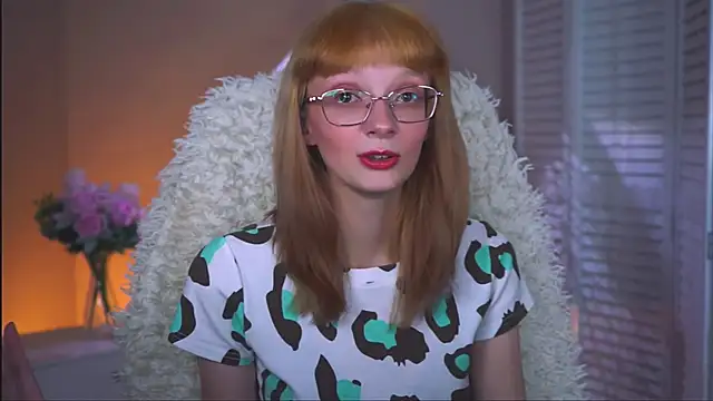 MollyJiggles online show from September 30, 4:23 pm