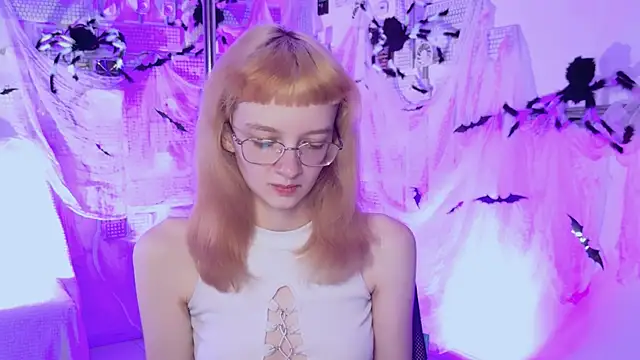 MollyJiggles online show from October 22, 4:12 pm