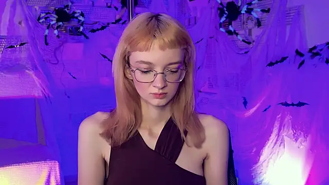 MollyJiggles online show from October 23, 6:03 pm