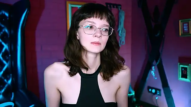 MollyJiggles online show from September 12, 12:34 pm