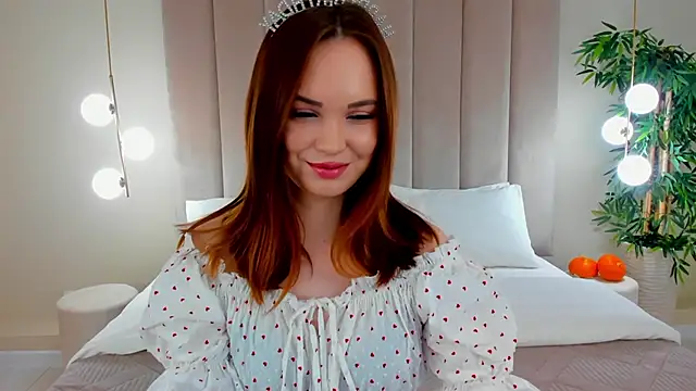 Snapshot of KiraHolli chatting on October 21, 3:10 am KiraHolli online show from October 21, 3:10 am