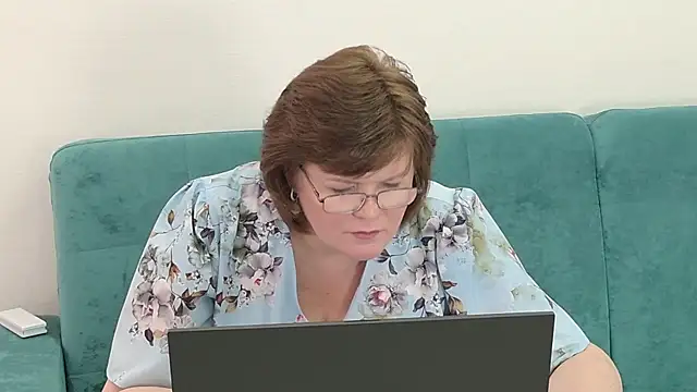 Snapshot of Sandra_Sunrise chatting on October 6, 11:16 am Sandra Sunrise online show from October 6, 11:16 am