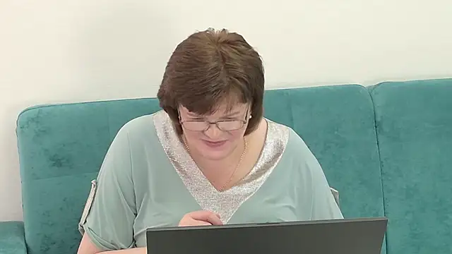 Snapshot of Sandra_Sunrise chatting on October 14, 10:07 am Sandra Sunrise online show from October 14, 10:07 am