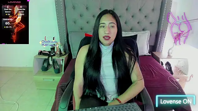 Viviene Price online show from September 11, 1:55 pm