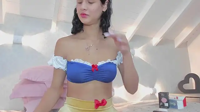 Princesita Sofia  online show from October 18, 9:49 pm