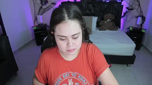 Snapshot of LolaVillalobos chatting on October 18, 12:08 pm LolaVillalobos online show from October 18, 12:08 pm