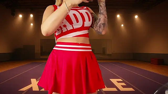 Snapshot of XXMILE chatting on October 5, 1:05 pm XXMILE online show from October 5, 1:05 pm