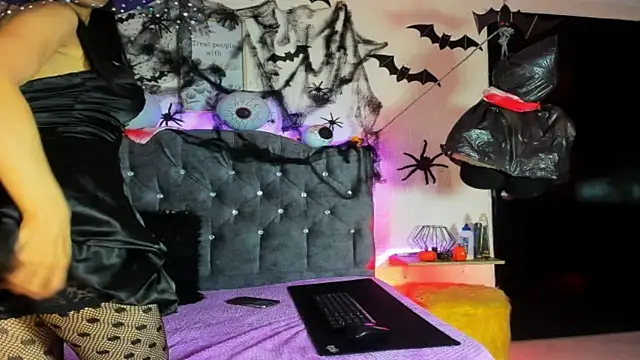 Snapshot of karol_rose chatting on October 21, 8:24 pm karol rose online show from October 21, 8:24 pm