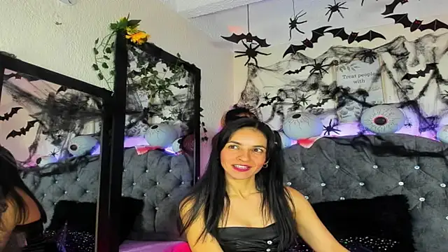 Snapshot of karol_rose chatting on October 20, 7:17 pm karol rose online show from October 20, 7:17 pm