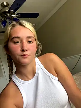 Kaylayoung12 online show from September 13, 9:34 pm