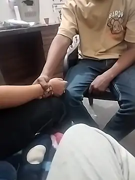 BHABHIJAAN7317 online show from October 14, 6:21 pm