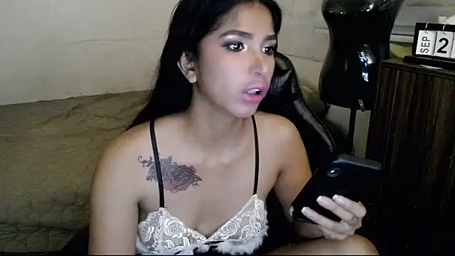 Cutierhyxx online show from September 25, 2:05 pm