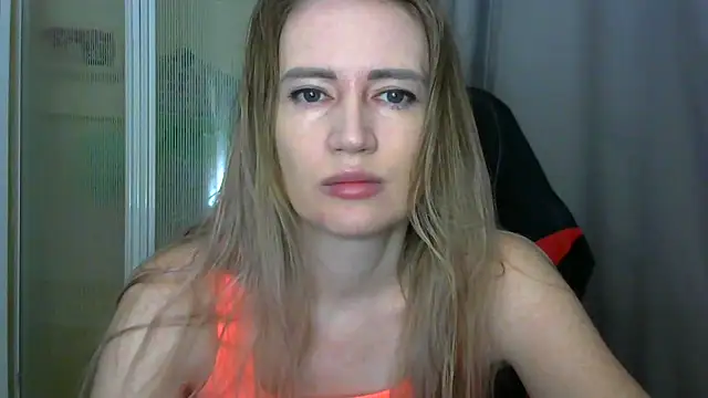 JessFoxxx online show from February 2, 2:54 am