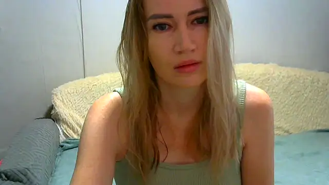 Snapshot of JessFoxxx chatting on October 13, 3:53 am JessFoxxx online show from October 13, 3:53 am