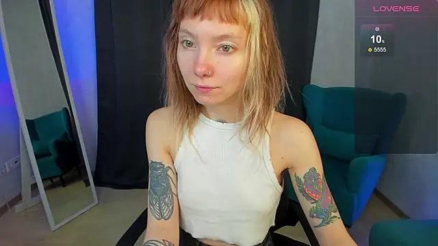 Snapshot of tattoo_art_baby chatting on September 20, 1:38 am tattoo art baby online show from September 20, 1:38 am