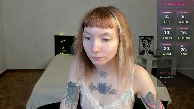 Snapshot of tattoo_art_baby chatting on September 22, 1:59 am tattoo art baby online show from September 22, 1:59 am