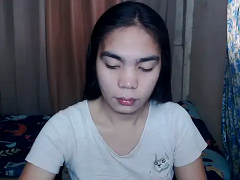 Snapshot of Simple_Martina chatting on October 28, 1:33 am Simple Martina online show from October 28, 1:33 am