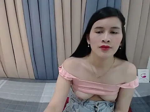 pinay amaliax online show from April 18, 7:07 pm