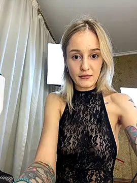 RosieBlossom online show from November 3, 8:24 pm