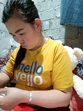 Snapshot of jienrrr chatting on October 31, 1:07 am jienrrr online show from October 31, 1:07 am