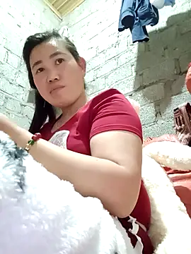 Snapshot of jienrrr chatting on October 3, 2:11 pm jienrrr online show from October 3, 2:11 pm